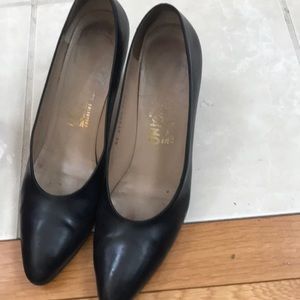 Ferragamo Navy pumps . Size 9
